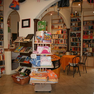 Stasera iniziano le lezioni gratuite di computer del gruppo Slimp.it alla Libreria Ragazzi di Imperia