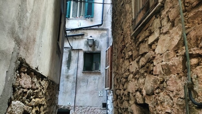 Sanremo, il Comune acquisisce l’illuminazione pubblica di Coldirodi: al via la sostituzione dei punti luce danneggiati