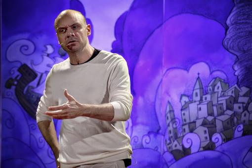 Da Zelig al Teatro del Casinò di Sanremo: domani Leonardo Manera in scena con 'L’ottimista' Da Zelig al Teatro del Casinò di Sanremo: domani Leonardo Manera in scena con 'L’ottimista'