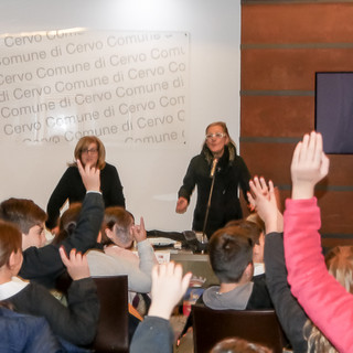 Cervo tra i 77 comuni liguri che hanno aderito a "Libriamoci", le foto della manifestazione con le scuole Cervo tra i 77 comuni liguri che hanno aderito a "Libriamoci", le foto della manifestazione con le scuole