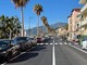 Ventimiglia, continuano i lavori di asfaltatura sul lungomare (Foto) Ventimiglia, continuano i lavori di asfaltatura sul lungomare (Foto)