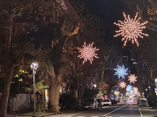 In Piazza Libertà a Ventimiglia show e intrattenimento per bambini con 'Accendiamo il Natale' In Piazza Libertà a Ventimiglia show e intrattenimento per bambini con 'Accendiamo il Natale'