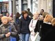 L'ex eurodeputata Lara Comi fotografata questa mattina mentre fa shopping a Sanremo (foto)