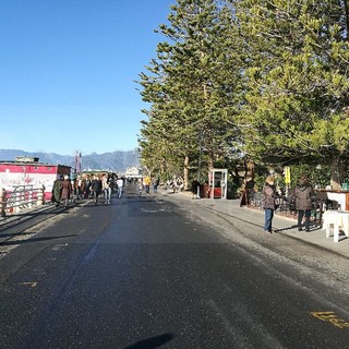 Bordighera: troppi cittadini sul lungomare Argentina, il Sindaco decide la chiusura a tutti i pedoni Bordighera: troppi cittadini sul lungomare Argentina, il Sindaco decide la chiusura a tutti i pedoni