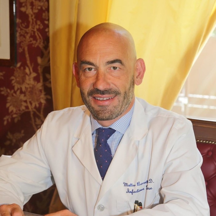 Vaccino: Bassetti "Tachipirina prima di astrazeneca? Sbagliato. Così rischio trattare più persone di quante ne abbiano bisogno" Vaccino: Bassetti "Tachipirina prima di astrazeneca? Sbagliato. Così rischio trattare più persone di quante ne abbiano bisogno"