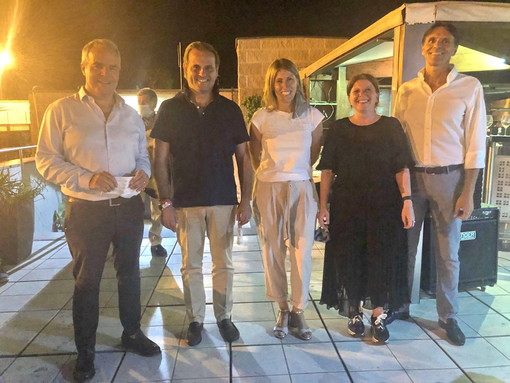 Grande partecipazione all’incontro organizzato ieri sera a Sanremo da Sara Tonegutti, Marco Viale e Carlo Biancheri a sostegno della candidatura alle prossime elezioni regionali di Marco Scajola e Chiara Cerri Grande partecipazione all’incontro organizzato ieri sera a Sanremo da Sara Tonegutti, Marco Viale e Carlo Biancheri a sostegno della candidatura alle prossime elezioni regionali di Marco Scajola e Chiara Cerri