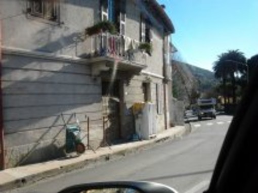 Ventimiglia: dal 2 febbraio al 20 marzo, senso unico alternato sulla strada statale 20 Ventimiglia: dal 2 febbraio al 20 marzo, senso unico alternato sulla strada statale 20