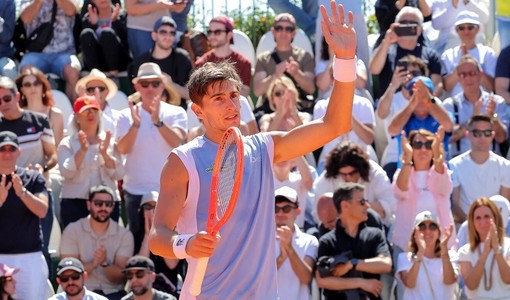 Tennis: al Roland Garros impresa di Matteo Arnaldi: il sanremese rimonta Griekspoor e vola al secondo turno Tennis: al Roland Garros impresa di Matteo Arnaldi: il sanremese rimonta Griekspoor e vola al secondo turno