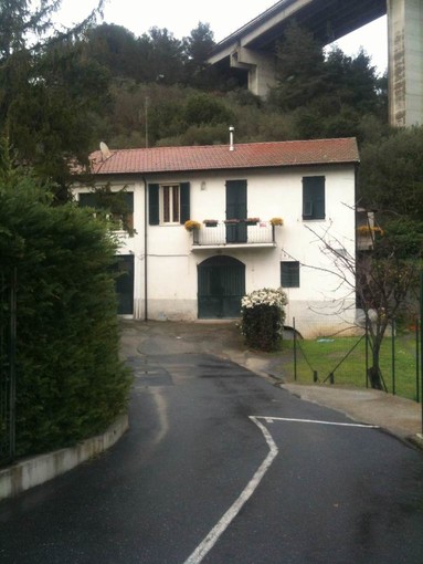 Migranti e strutture di accoglienza 'non troppo' temporanee, Chiappori e Urso temono un'escalation di arrivi