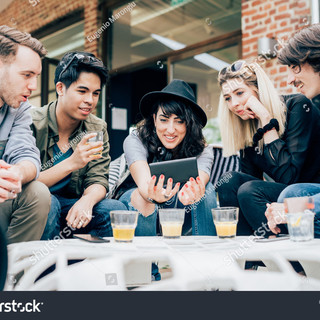 4 luoghi comuni sui Millennials: vero o falso? Le voci che dipingono i nati a cavallo tra il vecchio e il nuovo secolo