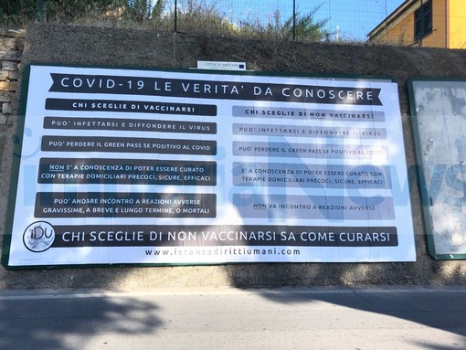 Imperia, maxi manifesto 'no vax' affisso di fronte l'ospedale di Imperia: uno 'schiaffo' morale a tutti i sanitari impegnati nella lotta al Covid (foto) Imperia, maxi manifesto 'no vax' affisso di fronte l'ospedale di Imperia: uno 'schiaffo' morale a tutti i sanitari impegnati nella lotta al Covid (foto)