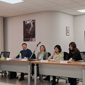 Vallecrosia, spiagge libere attrezzate: in consiglio comunale sbarca l'interpellanza della minoranza