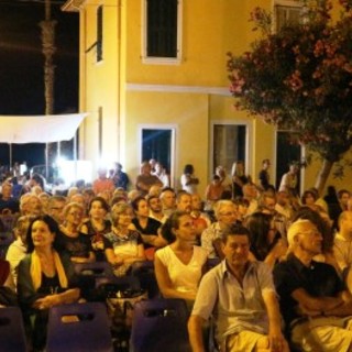 Riva Ligure: grande successo per Stephan Meier e il suo libro “Now”