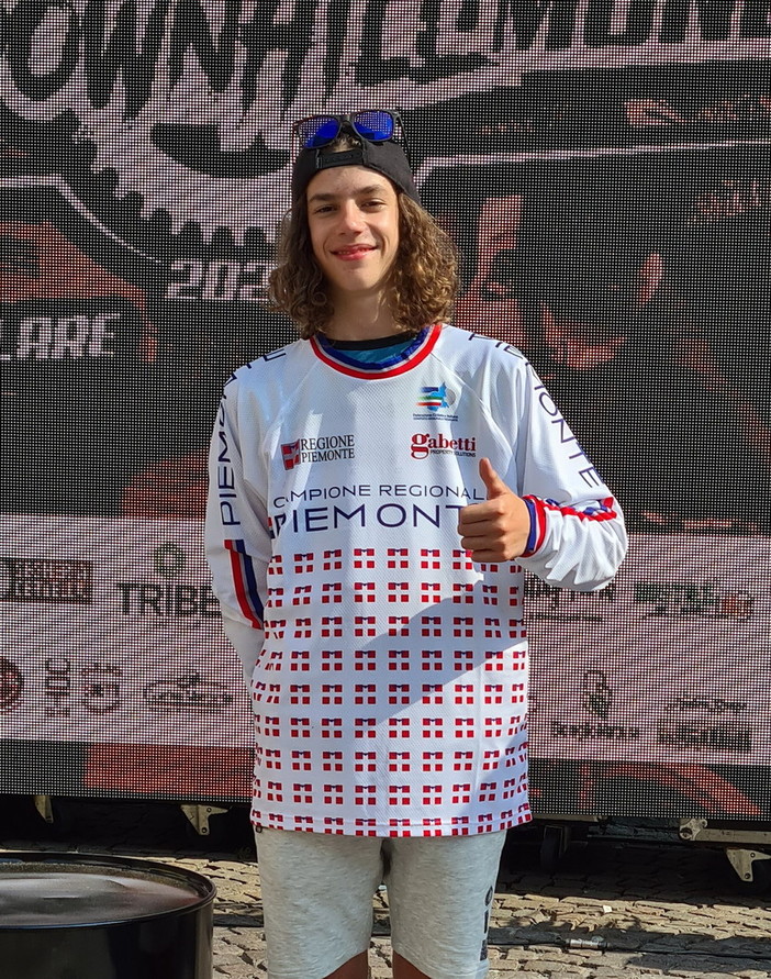 Il sanremese Mattia Bianco è il nuovo campione regionale del Piemonte di urban downhill (video)