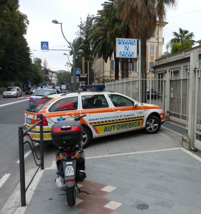 Sanremo: algerino 24enne autolesionista per evitare di essere espulso dopo l'arresto Sanremo: algerino 24enne autolesionista per evitare di essere espulso dopo l'arresto