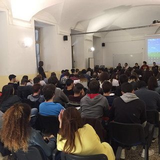 Sanremo: Liceo ‘Colombo’ e Liceo ‘Amoretti’, studenti a confronto sulla “Responsabilità della memoria”