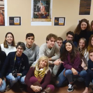 Imperia: una mostra con le opere di Piero Della Francesca per genitori in attesa del colloquio con gli insegnanti. L'originale iniziativa al Vieusseux (foto e video) Imperia: una mostra con le opere di Piero Della Francesca per genitori in attesa del colloquio con gli insegnanti. L'originale iniziativa al Vieusseux (foto e video)