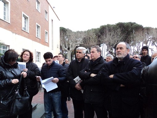 Nuova normativa fiscale: intervento dei lavoratori frontalieri del comprensorio intemelio Nuova normativa fiscale: intervento dei lavoratori frontalieri del comprensorio intemelio