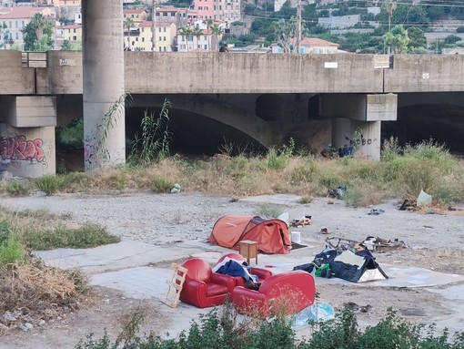 Migranti a Ventimiglia, Isnardi (FdI): "Sarebbe meglio adoperarsi per trovare soluzioni d'accoglienza"