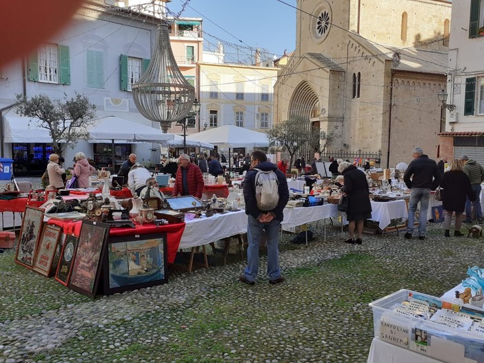 Sanremo, ad aprile quattro gli appuntamenti con l'antiquariato: ecco tutti gli eventi in programma (foto) Sanremo, ad aprile quattro gli appuntamenti con l'antiquariato: ecco tutti gli eventi in programma (foto)
