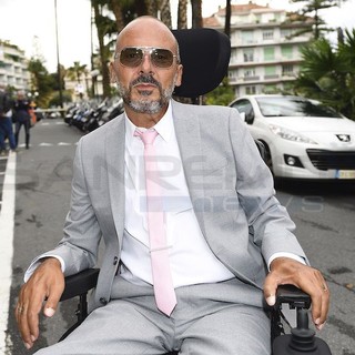 Quattro anni senza Amedeo Grisi: Sanremo ricorda il cantautore che ha trasformato musica e coraggio in memoria viva