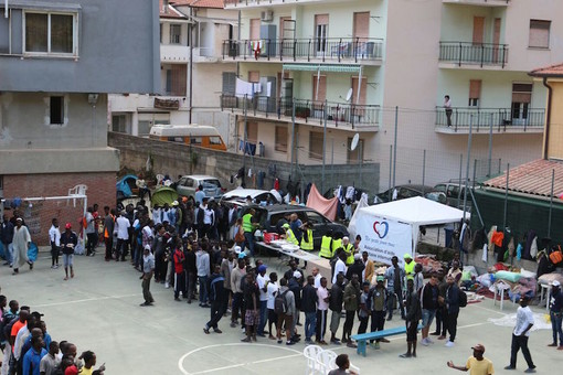 Ventimiglia: questione migranti, i sindacati uniti chiedono alle istituzioni l'apertura di un tavolo di confronto Ventimiglia: questione migranti, i sindacati uniti chiedono alle istituzioni l'apertura di un tavolo di confronto