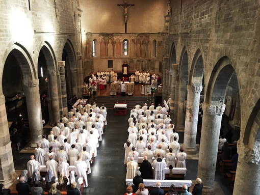 Diocesi Albenga-Imperia: ad un anno dall'insediamento del Vescovo coadiutore Borghetti ecco il suo bilancio Diocesi Albenga-Imperia: ad un anno dall'insediamento del Vescovo coadiutore Borghetti ecco il suo bilancio