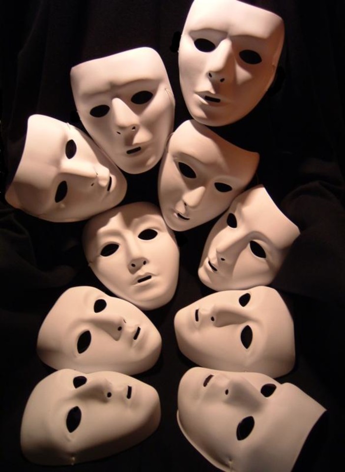 “L’uomo dalle mille identità”: pizzicato a Ventimiglia il girovago con 20 alias diversi in giro per l’Europa