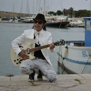 Sanremo: esibizione dell'artista pugliese Giuseppe Pipoli a Palazzo Roverizio