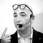 Arma di Taggia, a Villa Boselli lo scrittore Claudio Restelli protagonista della rassegna "Di Libro in Libro" Arma di Taggia, a Villa Boselli lo scrittore Claudio Restelli protagonista della rassegna "Di Libro in Libro"