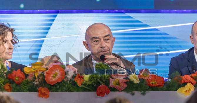 Festival di Sanremo, il sindaco Mager promuove la prima serata: "Forse troppe 30 canzoni ma Conti ha trovato il giusto equilibrio"