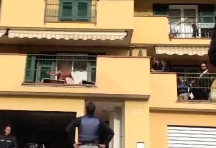 Imperia: attimi di panico a Caramagna, un 50enne minaccia il suicidio e si barrica in casa