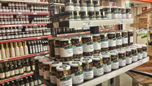 Taggia: alla manifestazione 'Meditaggiasca', grandi chef per una grande oliva, la taggiasca Taggia: alla manifestazione 'Meditaggiasca', grandi chef per una grande oliva, la taggiasca