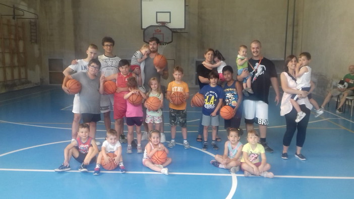 Pigna: grande mattinata di sport e amicizia oggi  per il primo corso gratuito di minibasket