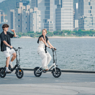 Mini bici elettrica: perché le biciclette compatte stanno conquistando la mobilità urbana in Italia
