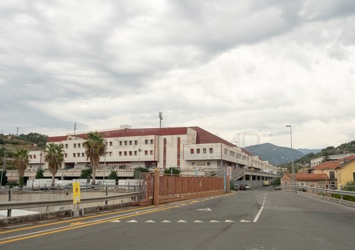 Sanremo: terzo lotto delle scuole al Mercato dei Fiori, sopralluogo di sindaco e vice "Il cantiere procede, la RT non troverà spazio"