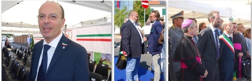 Moda e personaggi locali: Capacci brevetta la fascia portatile, il Pallanchismo prende piede e la Curia decide di cambiare stylist Moda e personaggi locali: Capacci brevetta la fascia portatile, il Pallanchismo prende piede e la Curia decide di cambiare stylist