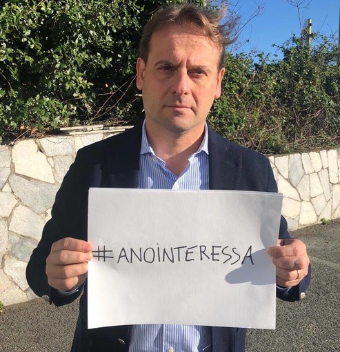 Frase shock sul crollo del Morandi, anche Marco Scajola contro il fotografo Oliviero Toscani Frase shock sul crollo del Morandi, anche Marco Scajola contro il fotografo Oliviero Toscani