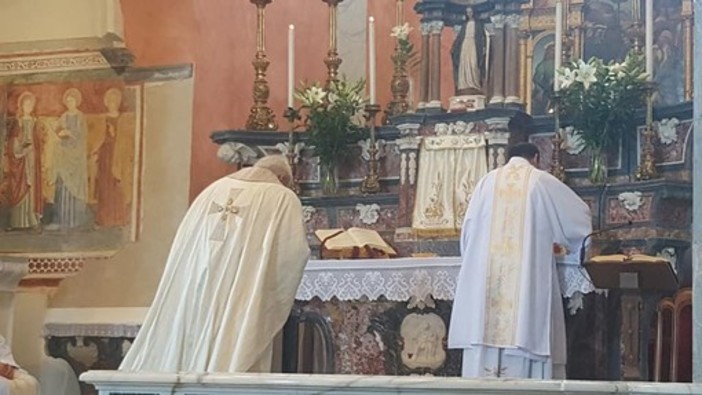 Coronavirus, sì alle messe di Pasqua ma senza fedeli: le disposizioni delle Diocesi di Albenga-Imperia e di Ventimiglia-Sanremo Coronavirus, sì alle messe di Pasqua ma senza fedeli: le disposizioni delle Diocesi di Albenga-Imperia e di Ventimiglia-Sanremo