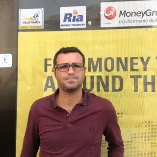 Sanremo: dopo la sparatoria parla Marco Barillà, titolare del Western Union in via Martiri “Necessario controllare tutte le attività, non solo la nostra”
Sanremo: dopo la sparatoria parla Marco Barillà, titolare del Western Union in via Martiri “Necessario controllare tutte le attività, non solo la nostra”