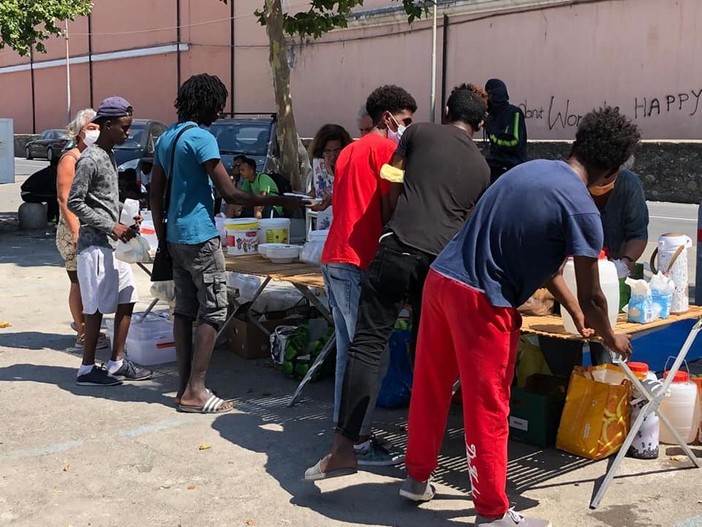Immigrazione: oltre 26.500 persone respinte in 9 mesi al confine italo-francese di Ventimiglia "Violati diritti fondamentali" Immigrazione: oltre 26.500 persone respinte in 9 mesi al confine italo-francese di Ventimiglia "Violati diritti fondamentali"