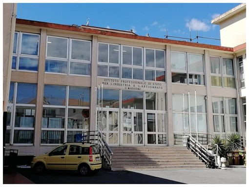 Il "Marconi" apre le porte dell’istituto a genitori e studenti: ecco le date Il "Marconi" apre le porte dell’istituto a genitori e studenti: ecco le date