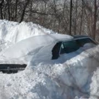 Prato Nevoso, in BMW sulle piste da sci: 45enne della provincia di Imperia nei guai