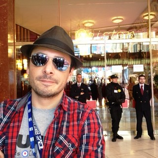 Matteo Brancaleoni oggi dentro al Teatro Ariston