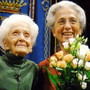 Il Castello di Perno rende omaggio alle sorelle Levi‑Montalcini con un incontro speciale nel cuore delle Langhe Il Castello di Perno rende omaggio alle sorelle Levi‑Montalcini con un incontro speciale nel cuore delle Langhe