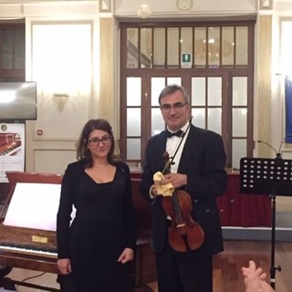 I musicisti Marina Remaggi (fortepiano Pleyel 1835) e Julien Fourrier (violino) I musicisti Marina Remaggi (fortepiano Pleyel 1835) e Julien Fourrier (violino)