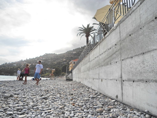 Al concorso 'Mostra il Mostro' vince ex aequo la foto del Comitato Spiagge Intemelie