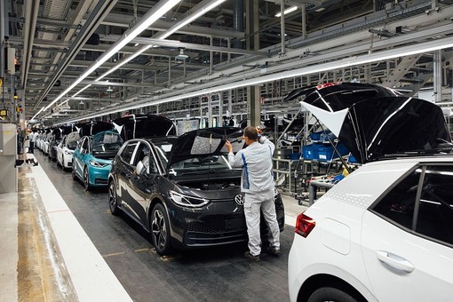 Mercato dell'auto, 2021 "nero" anche in provincia di Imperia: l'anno si è chiuso con solo 168 nuove immatricolazioni Mercato dell'auto, 2021 "nero" anche in provincia di Imperia: l'anno si è chiuso con solo 168 nuove immatricolazioni