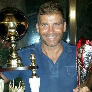 Calcio, Camporosso. Messina non molla la presa: "Portiere, preparatore e mister della Juniores. Come sempre darà il massimo" Calcio, Camporosso. Messina non molla la presa: "Portiere, preparatore e mister della Juniores. Come sempre darà il massimo"