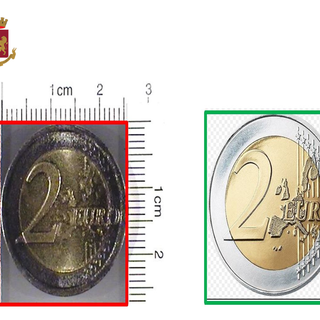 Sanremo: cerca di cambiare 50 monete false da 2 euro, arrestato un 56enne dalla Polizia